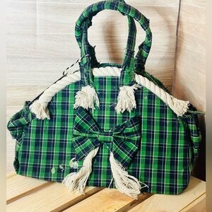 Chic Green and White Satchel with Timeless Tartan Pattern